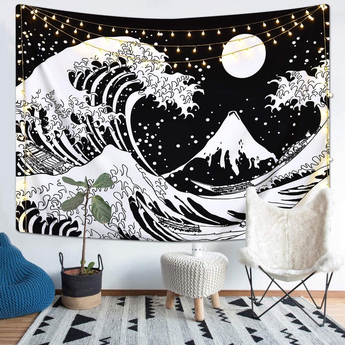 Kanagawa Surfing Black White Tapestry